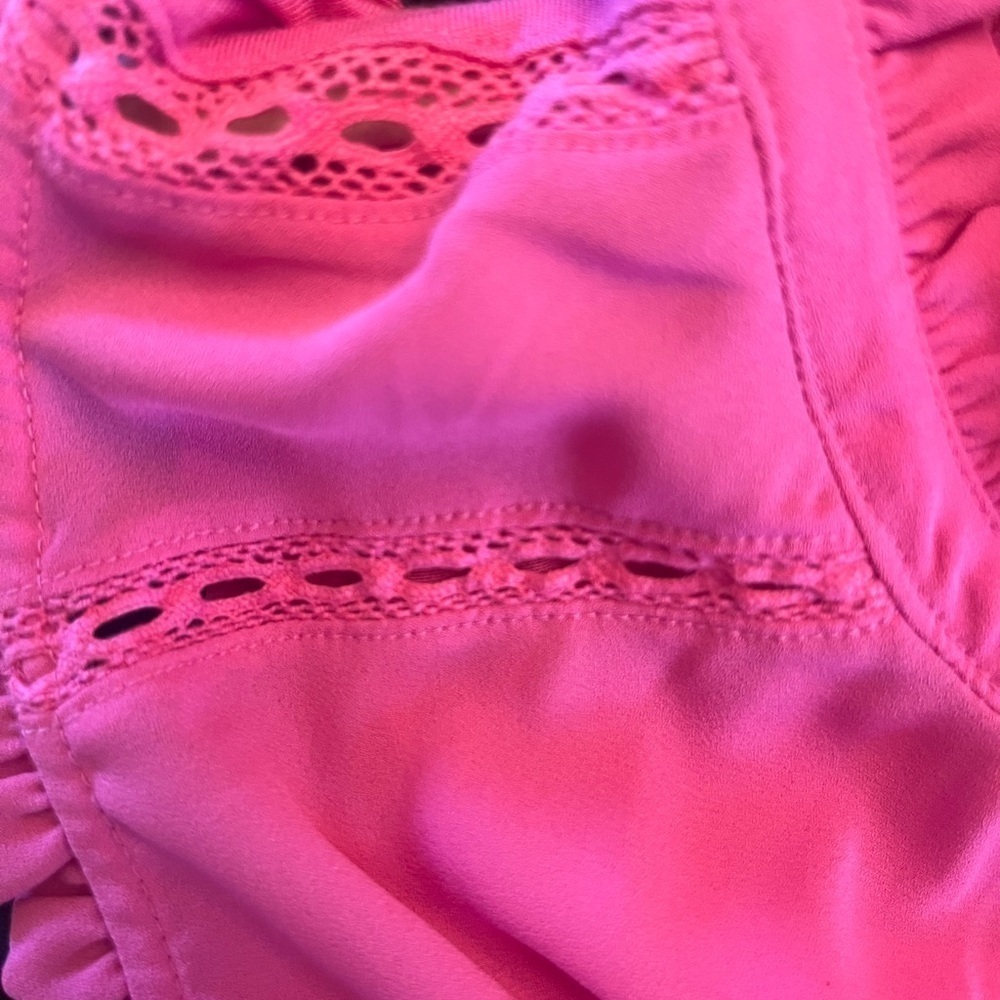 LOT of 2 LOFT Sleeveless and Cap Sleeve Ruffle Blouses Pink Black Size Medium - Picture 11 of 11